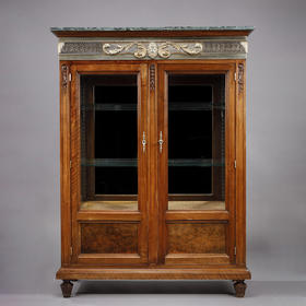 独角鹿西洋古董家具G. Ludovic胡桃木雕花双开玻璃门餐具收纳柜