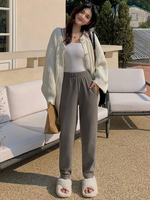 【显瘦遮肉又有范】灯芯绒休闲裤修饰腿型凸显大长腿舒适减龄不挑身材秋冬加厚款 商品图3