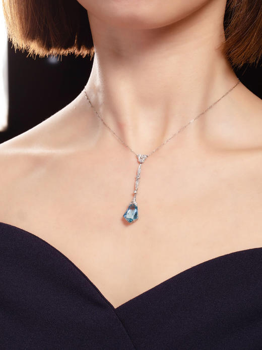 独角鹿西洋古董珠宝1920年代法国铂金镶嵌海蓝宝石及钻石吊坠 商品图1