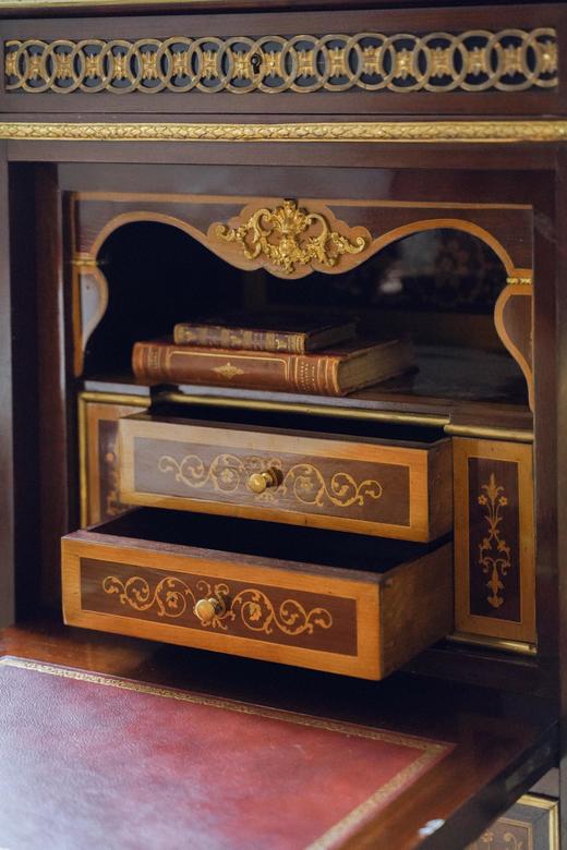 国内现货独角鹿西洋古董家具铜鎏金珍贵木材拼花镶嵌书桌柜边柜 商品图4