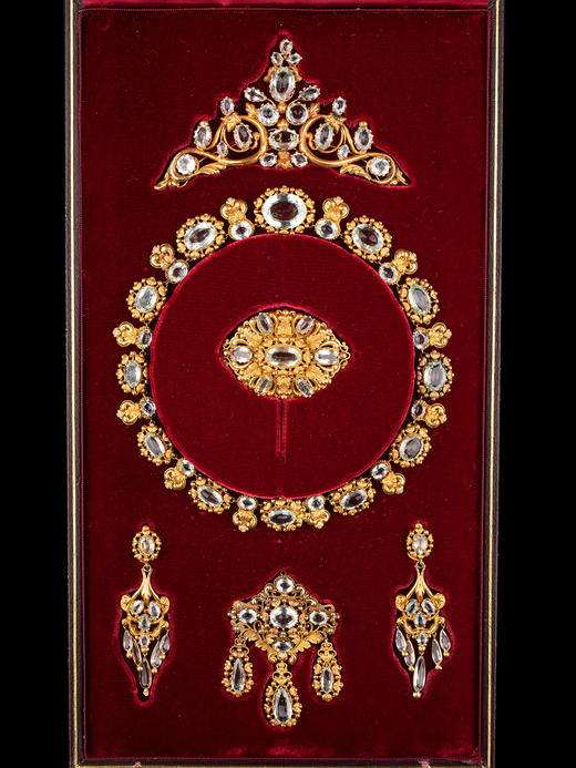 独角鹿西洋古董珠宝首饰套装浪漫主义风格黄金雕花镶嵌海蓝宝石 商品图4