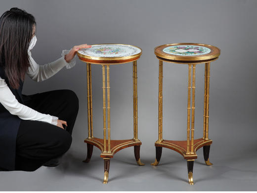 独角鹿西洋古董家具法国工坊签名陶瓷彩绘双层三足式小圆桌一对 商品图1