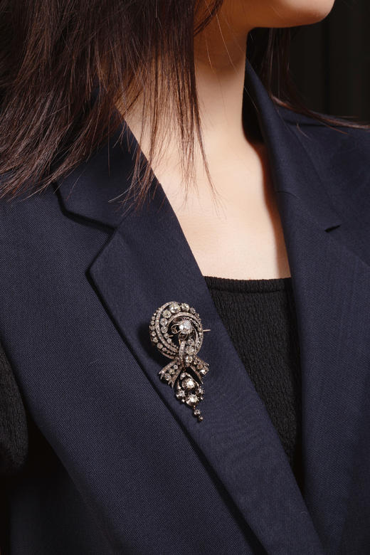 独角鹿西洋古董珠宝欧洲18K金纯银镶钻石圆形缎带蝴蝶结造型胸针 商品图1