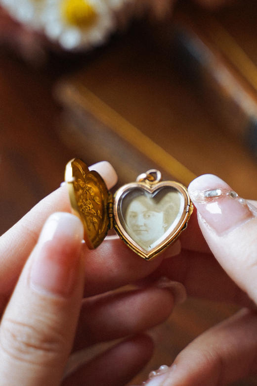 国内现货独角鹿西洋古董珠宝首饰立体花篮雕金18K金心形相框吊坠 商品图4