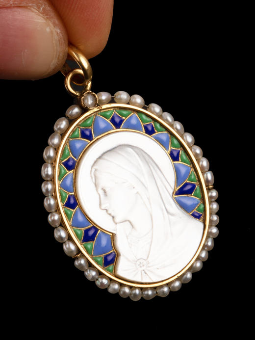 独角鹿西洋古董珠宝18k金镶嵌珍珠珐琅修饰圣母主题母贝浮雕吊坠 商品图2