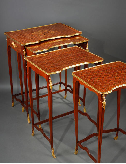 独角鹿西洋古董家具铜鎏金雕饰细木镶葡萄藤蔓与古典酒器主题套桌 商品图4