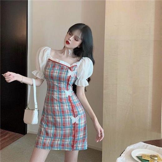 2022夏季新款少女风格子泡泡袖旗袍蝴蝶装饰修身显瘦一字肩连衣裙 商品图4