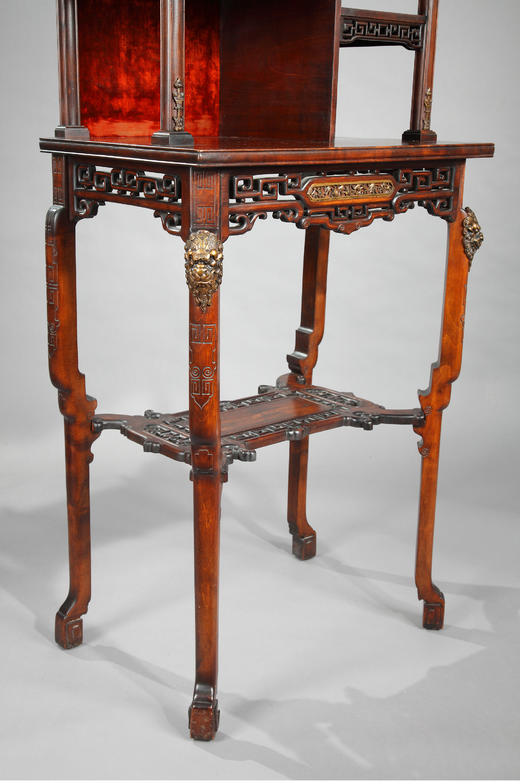 独角鹿西洋古董家具VIARDOT东方风蟠龙兽铜鎏金多宝阁式漆木展柜 商品图4