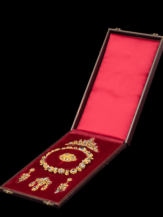 独角鹿西洋古董珠宝首饰套装浪漫主义风格黄金雕花镶嵌海蓝宝石 商品图3