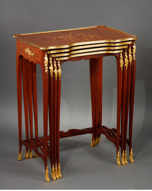 独角鹿西洋古董家具铜鎏金雕饰细木镶葡萄藤蔓与古典酒器主题套桌 商品图2