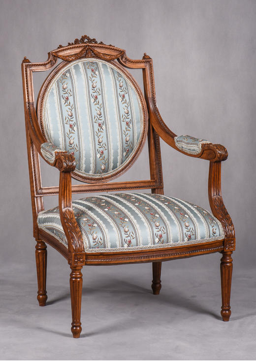 独角鹿西洋古董家具路易十六风核桃木精雕缎面女王式扶手椅一对 商品图3