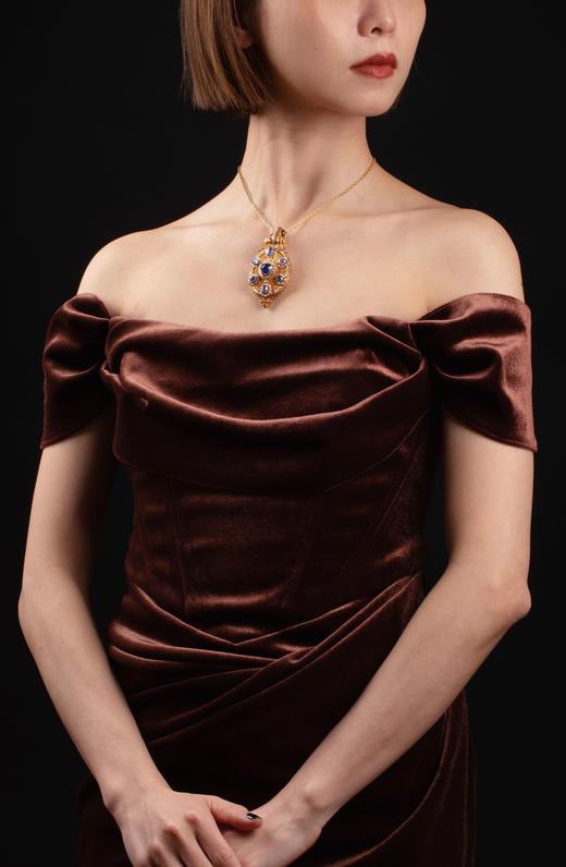 独角鹿西洋古董珠宝首饰18K黄金镂空累丝镶嵌蓝宝石钻石吊坠项链 商品图1