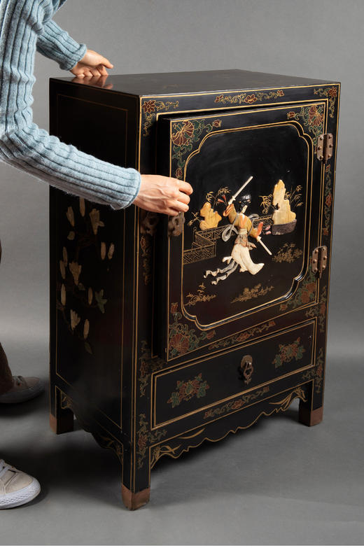 独角鹿西洋古董家具20世纪中国出品传统人物黑漆底百宝嵌边柜立柜 商品图1