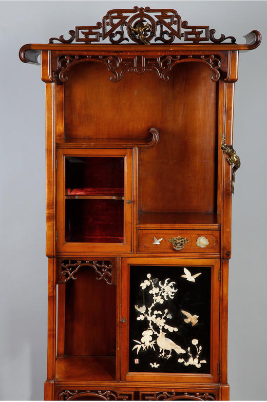 独角鹿西洋古董家具法国出品东方风格镂雕母贝镶嵌花鸟主题展示柜 商品图4