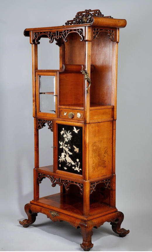 独角鹿西洋古董家具法国出品东方风格镂雕母贝镶嵌花鸟主题展示柜 商品图1