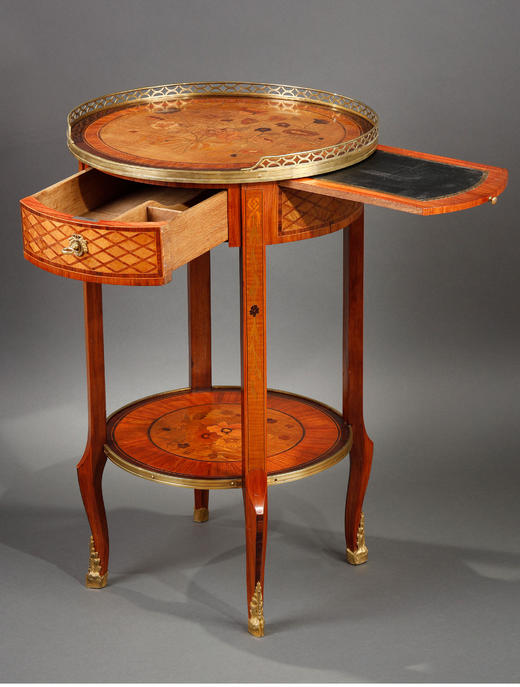 独角鹿西洋古董家具法国出品铜鎏金修饰细木镶嵌花卉主题双层边桌 商品图4