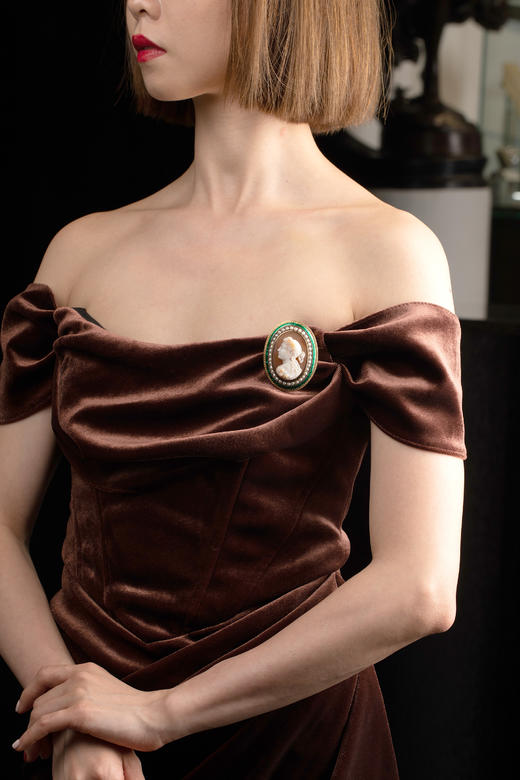 独角鹿西洋古董珠宝首饰黄金嵌玛瑙绿珐琅天然珍珠精雕卡梅奥胸针 商品图1