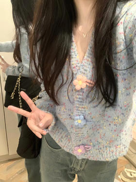 糯叽叽的V领开衫，把彩虹穿到了身上~