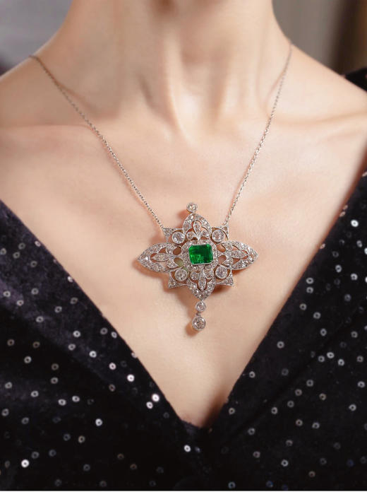 独角鹿西洋古董法国18K金镶哥伦比亚祖母绿钻石鸢尾纹吊坠项链 商品图1