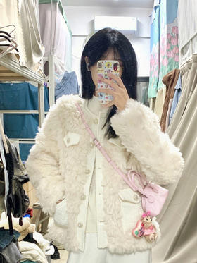 毛毛外套穿搭~暖和又少女👆