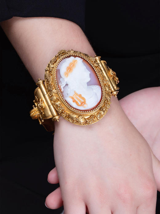 独角鹿西洋古董首饰套装18k黄金镶玛瑙Cameo浮雕圆章手镯胸针耳饰 商品图3