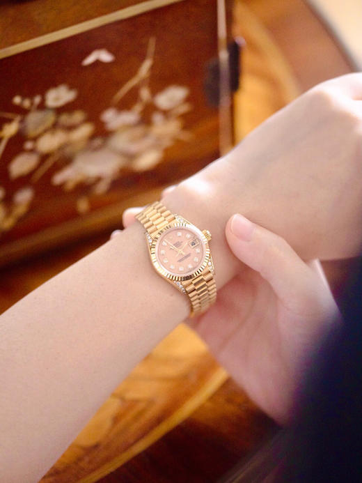 独角鹿西洋古董瑞士蚝式恒动日志型18K金表带镶钻石女士机械腕表 商品图1