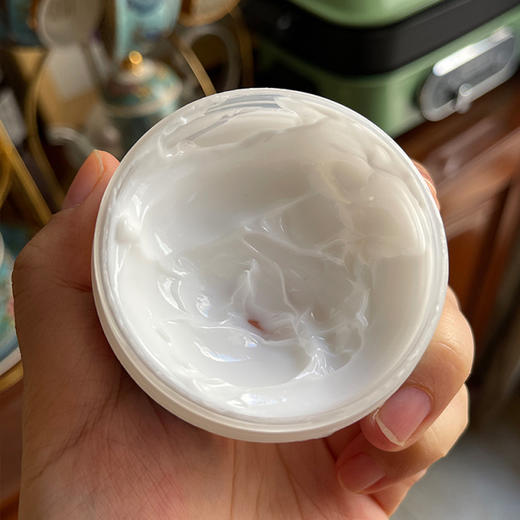 【干燥救星丨医用尿素霜】医院同款！有滋润皮肤、改善干燥、粗糙、起皮屑、干纹的作用！可以涂手 涂脚 涂身体！男女老少可用！【XS-H仓】 商品图4