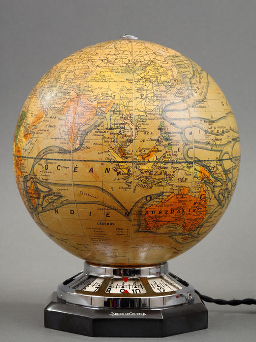 独角鹿西洋古董瑞士奢侈钟表品牌出品地球仪造型发光座钟 商品图4