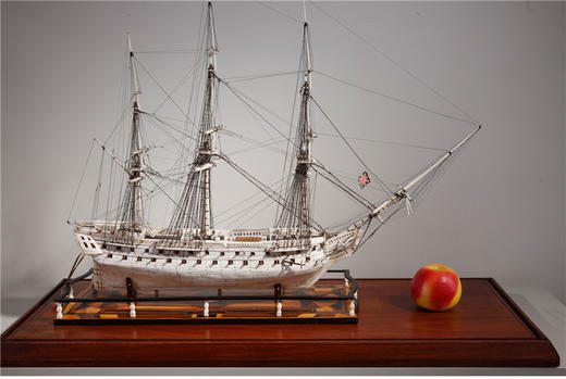 独角鹿西洋古董英国牛骨雕刻细木镶嵌80门大炮三桅大船模型摆件 商品图1