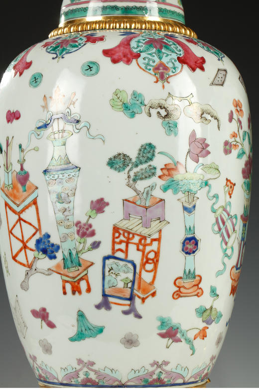 独角鹿西洋古董法国/中国博古主题精雕铜鎏金镶嵌带盖瓷瓶一对 商品图4