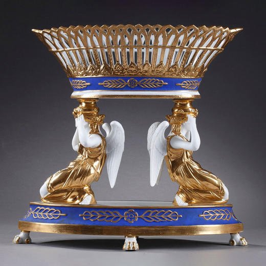 独角鹿西洋古董摆件1890年代法国出品天使托举描金镂空瓷器果篮 商品图0