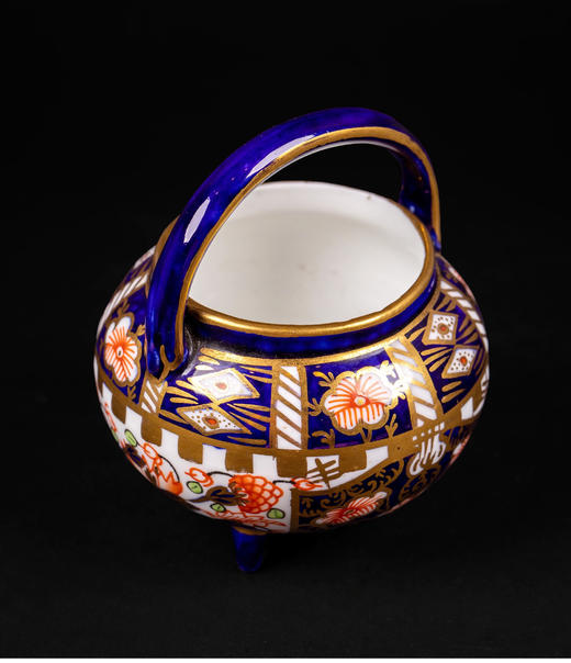 独角鹿西洋古董摆件英国瓷窑日本伊万里纹样彩绘描金瓷器提手锅 商品图3