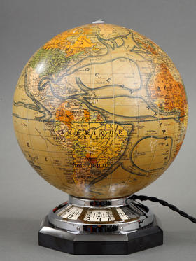 独角鹿西洋古董瑞士奢侈钟表品牌出品地球仪造型发光座钟