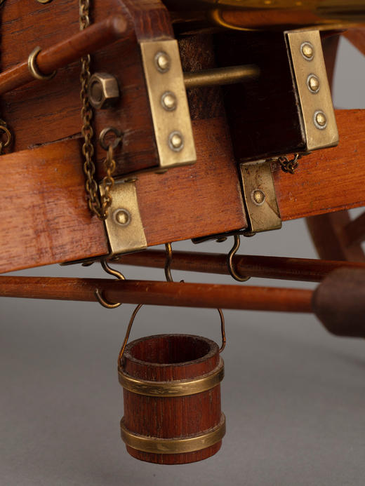 独角鹿西洋古董1930年代英国柚木底座修饰黄铜炮身小型野战炮摆件 商品图4