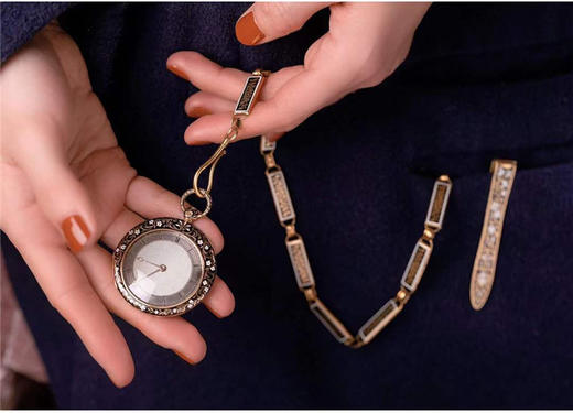 独角鹿西洋古董1825年代法国珐琅花枝卷草装饰18K金怀表及表链 商品图2