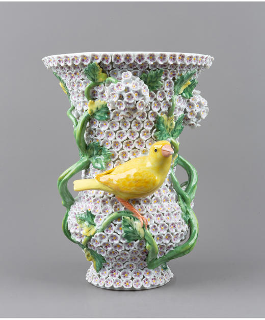 独角鹿西洋古董德国梅森瓷器雪球花雀鸟与五月花手绘浮雕花瓶一对 商品图3