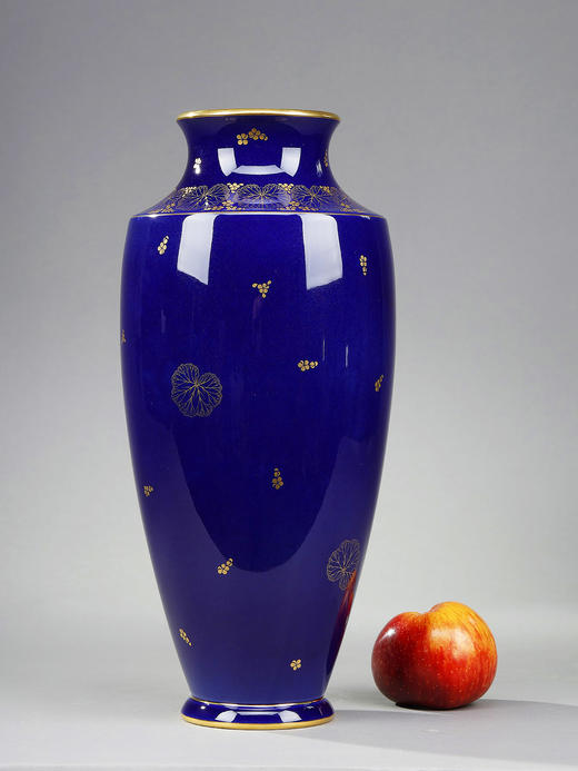 独角鹿西洋古董摆件1910年代法国塞弗尔瓷窑午夜蓝虹彩天竺葵花瓶 商品图1