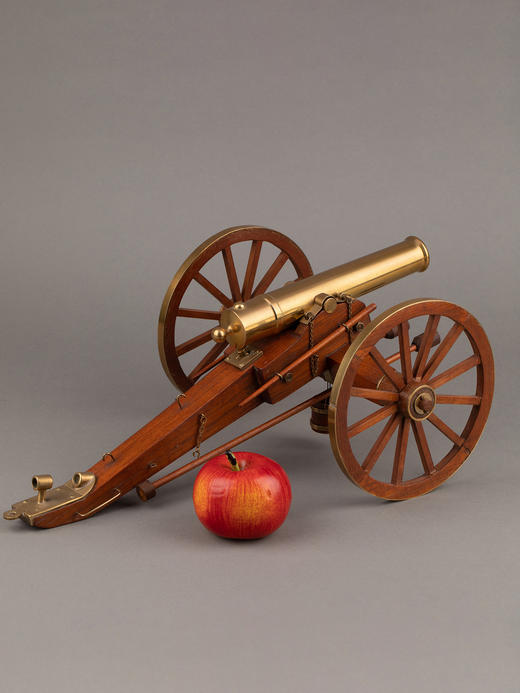 独角鹿西洋古董1930年代英国柚木底座修饰黄铜炮身小型野战炮摆件 商品图1