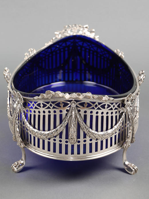 独角鹿西洋古董荷兰新古典主义风蓝色水晶蝴蝶结缎带纯银水果篮 商品图3