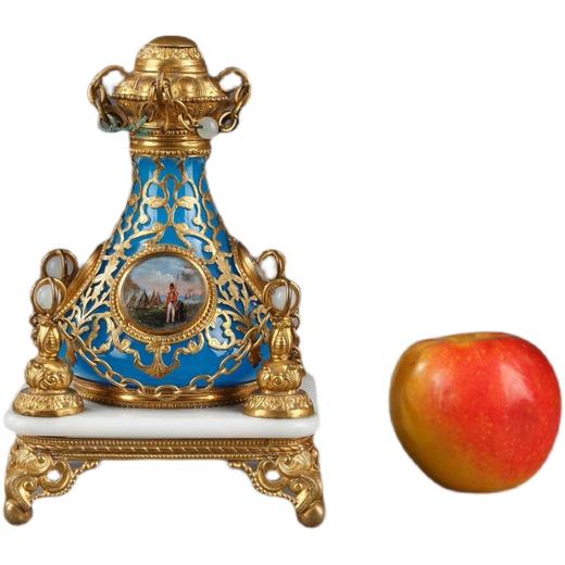 独角鹿西洋古董大理石底座铜鎏金细密画镶嵌蓝色欧泊水晶香水瓶 商品图4