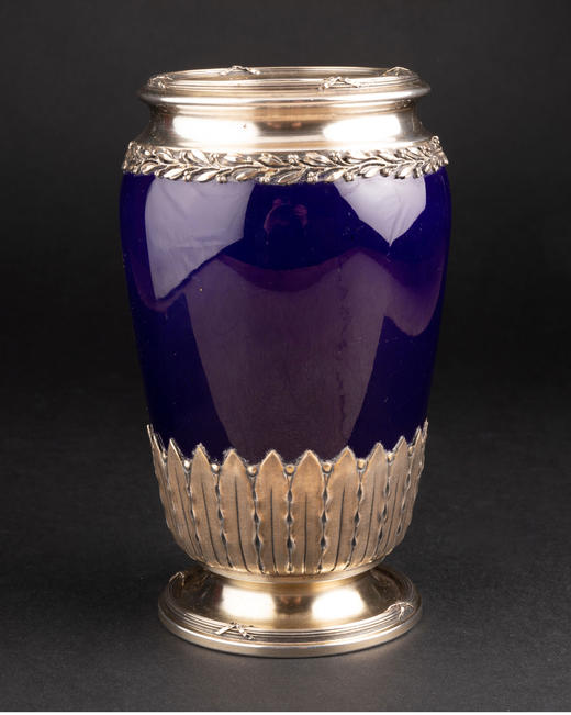 独角鹿西洋古董摆件19世纪法国路易⼗六风格纯银雕花蓝釉陶瓷花瓶 商品图1