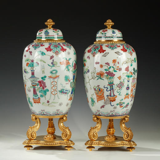 独角鹿西洋古董法国/中国博古主题精雕铜鎏金镶嵌带盖瓷瓶一对 商品图0