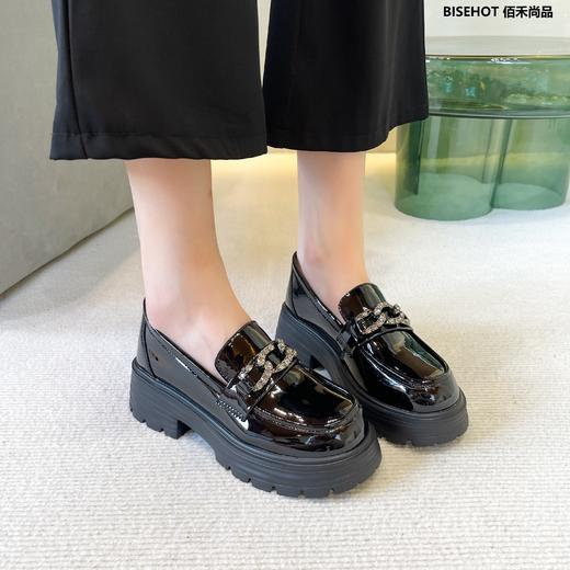 新品漆皮厚底大扣乐福鞋919B23601 商品图7