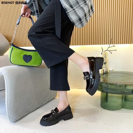 新品漆皮厚底大扣乐福鞋919B23601 商品图5