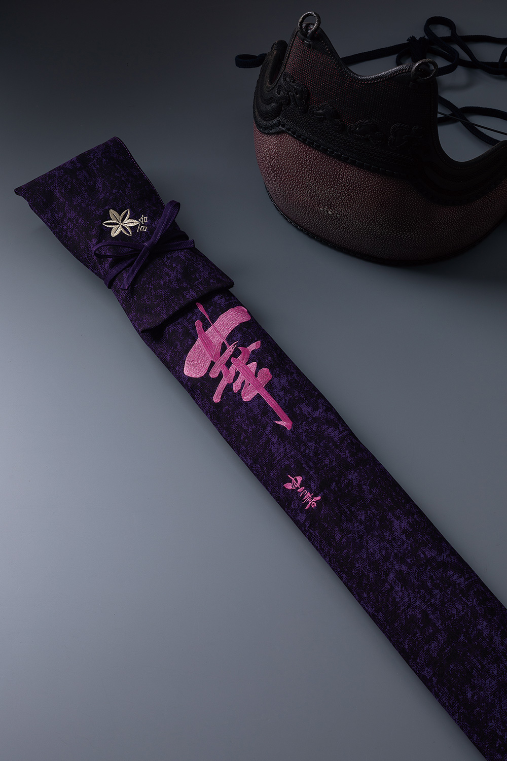 【寶船】「樹齋」刺繡竹刀袋 本体 紫生地