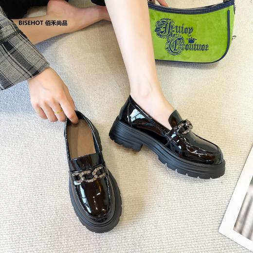 新品漆皮厚底大扣乐福鞋919B23601 商品图1