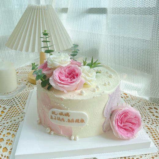 素雅鲜花奶油水果蛋糕 商品图1