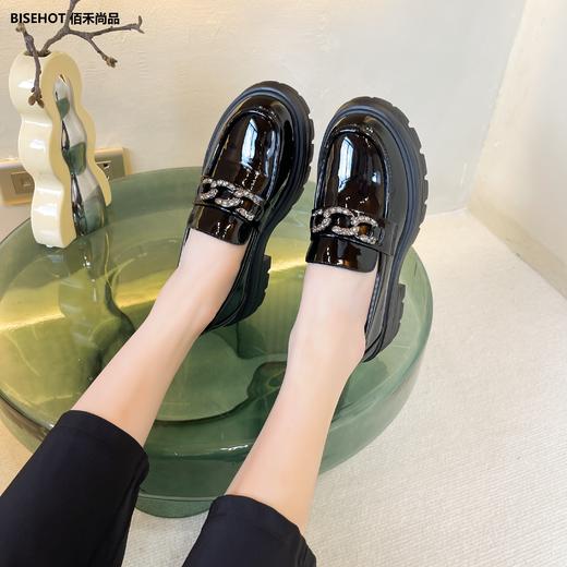 新品漆皮厚底大扣乐福鞋919B23601 商品图8