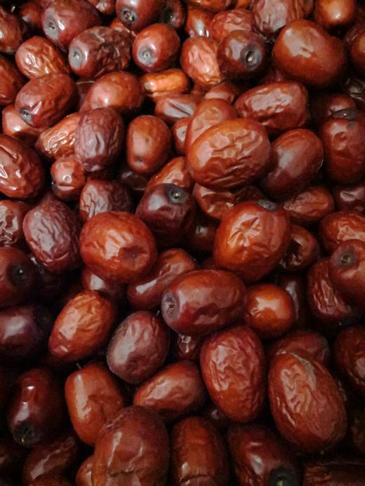 自然生长的新鲜红枣，口感酸甜，不售后，介意者勿拍！！木枣，二十几年无人管理  山西黄河边上长大 时效不保，不支持退货 商品图6