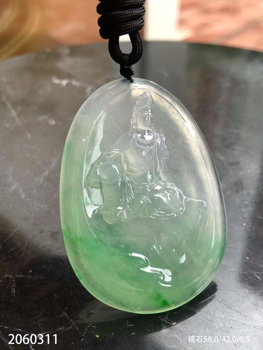 2060311，冰飘翠水月观音裸石。具体价格微信咨询 商品图0